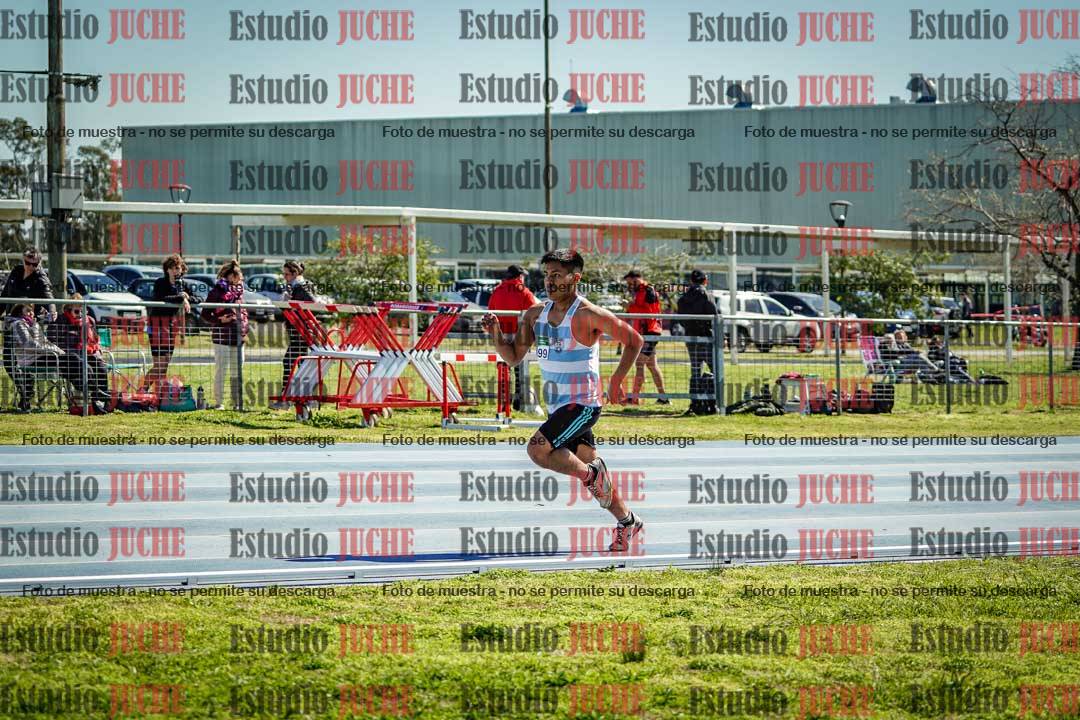 Fotos de los 800 m llanos de varones