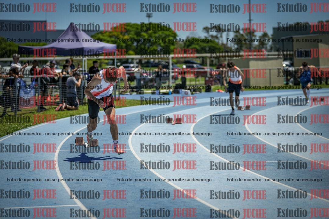 Fotos de los 400 m con vallas de varones