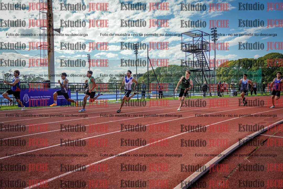 Fotos de los 200 m llanos de varones