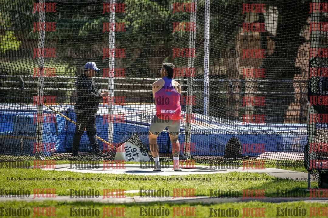 Fotos del lanzamiento de martillo de varones