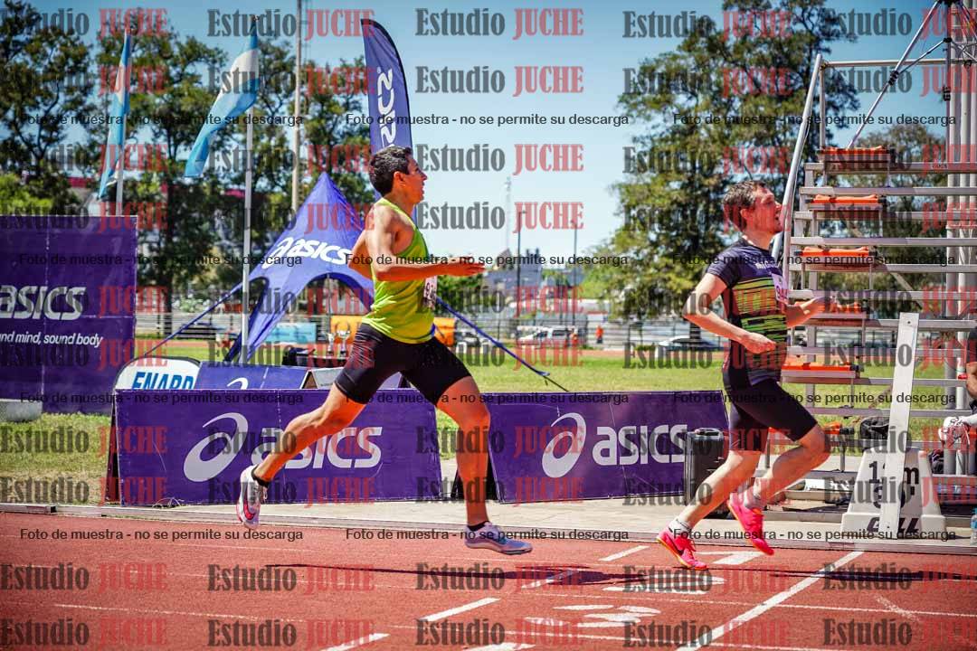 Fotos de los 800 m llanos de varones