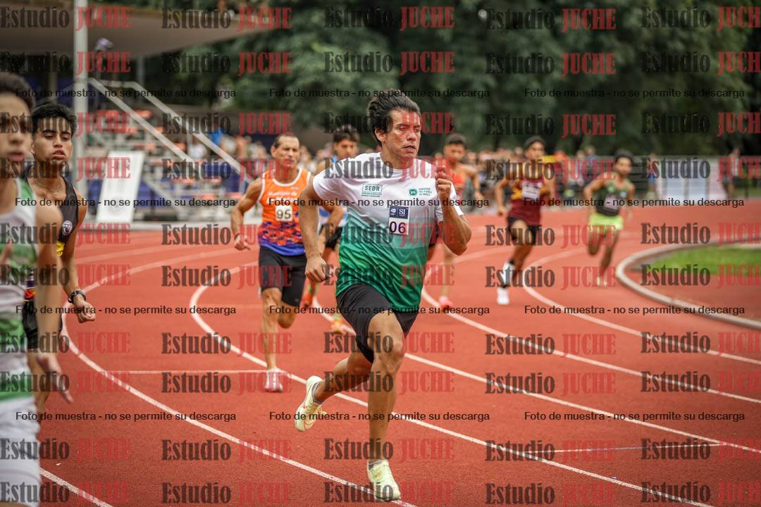 Fotos de los 800 m llanos de varones