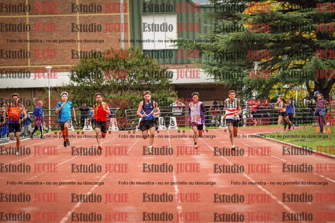 Fotos de los 100 m llanos de varones