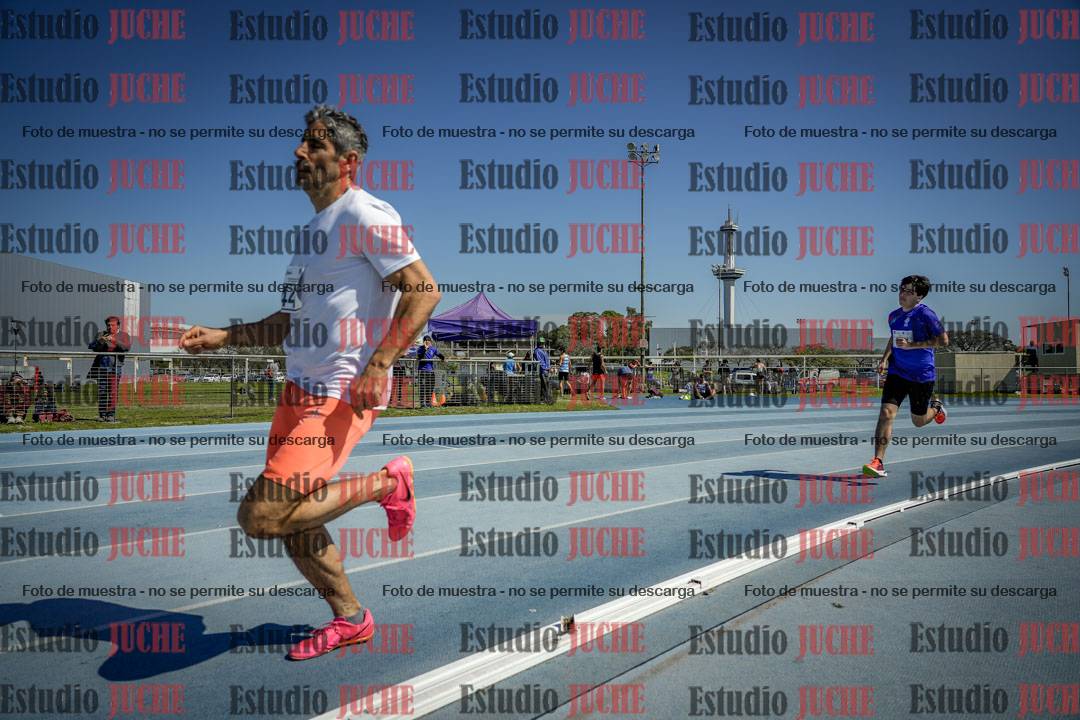 Fotos de los 800 m llanos de varones
