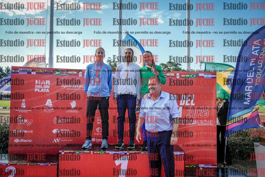 Fotos de algunos extras y podios del día 1