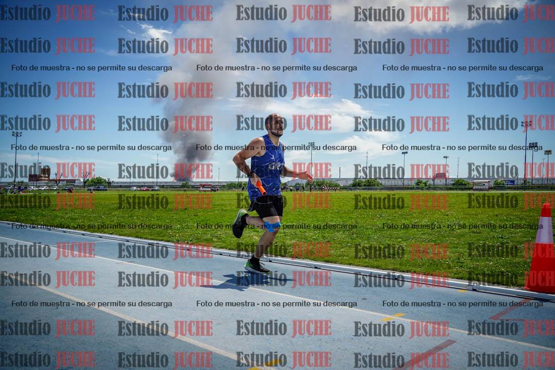 Fotos durante el transcurso de los relevos 20' para running teams - serie 1