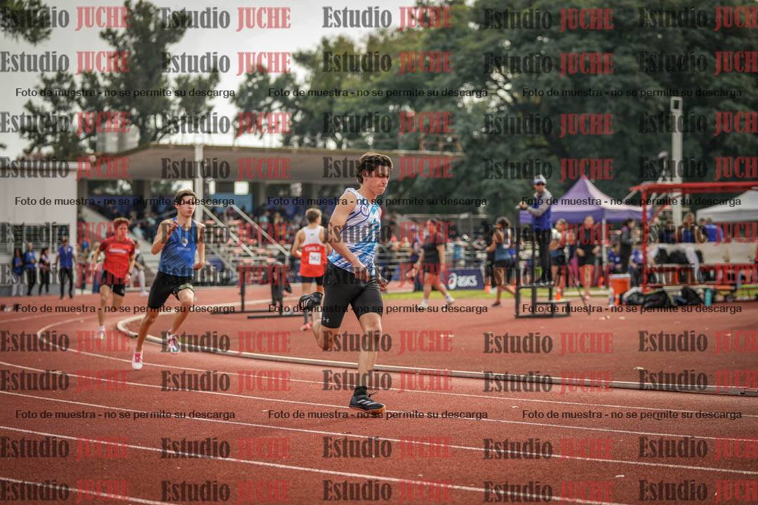 Fotos de los 400 m llanos de varones