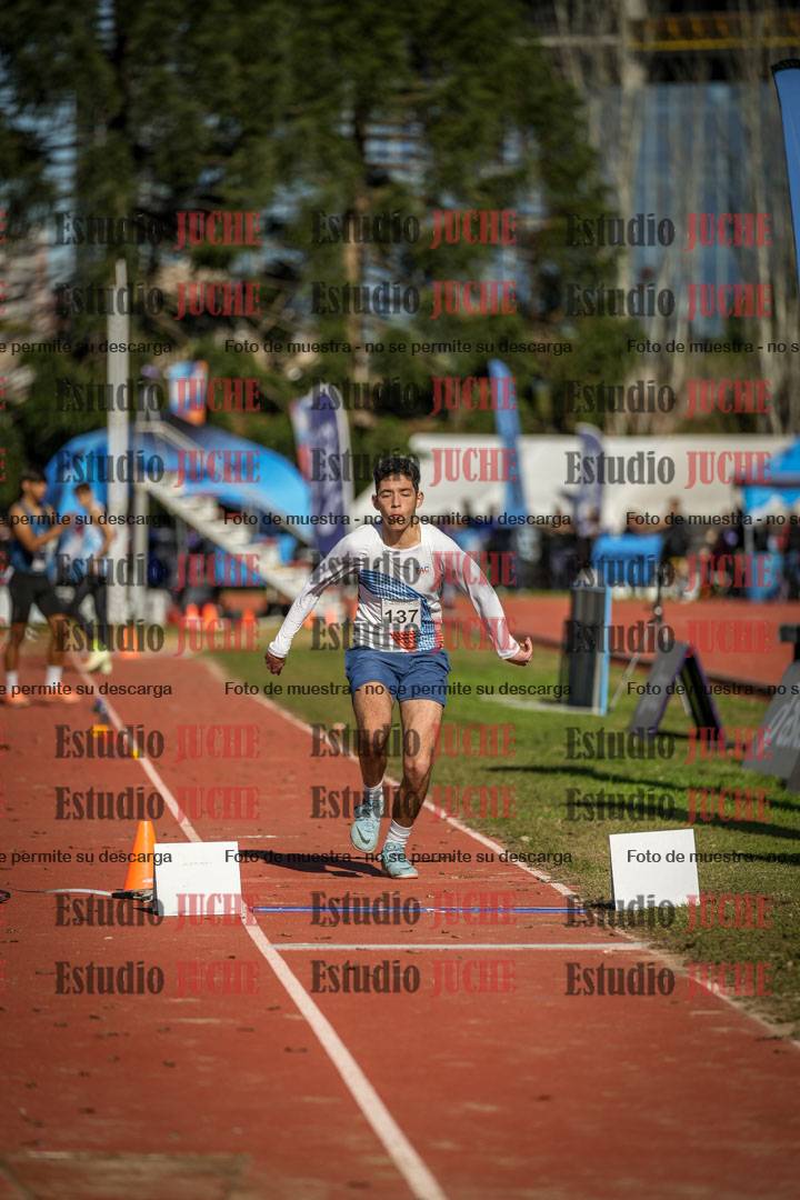 Fotos del salto triple de varones