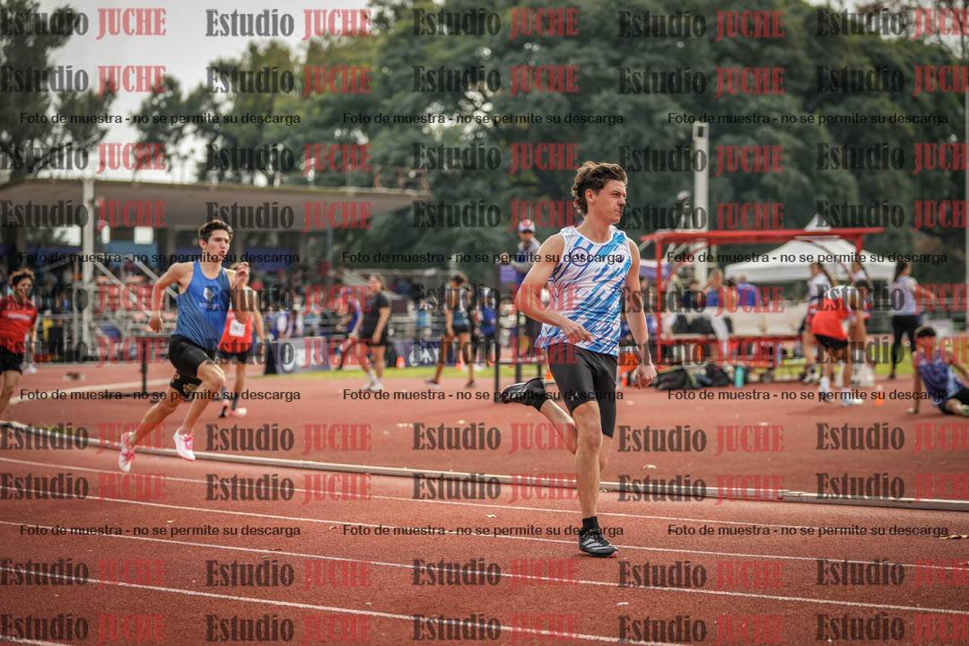 Fotos de los 400 m llanos de varones