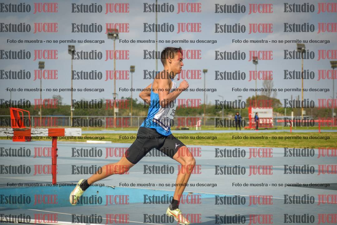 Fotos de los 800 m llanos de varones