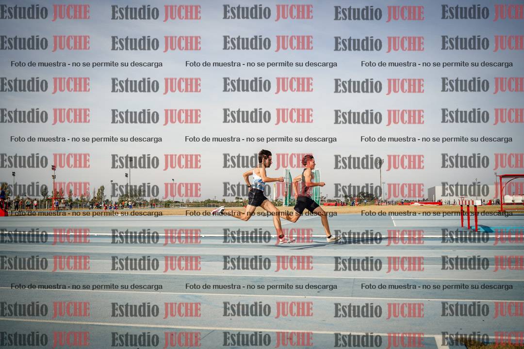 Fotos de los 200 m llanos de varones