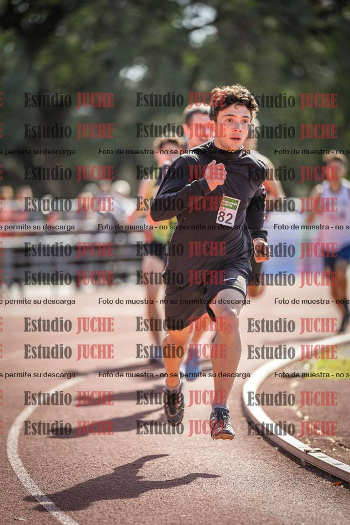 Fotos de los 800 m llanos de varones