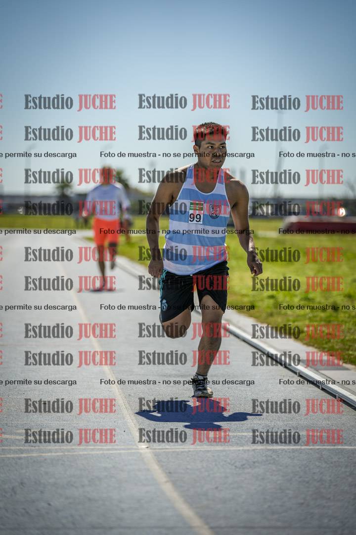 Fotos de los 800 m llanos de varones
