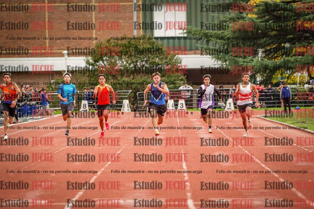 Fotos de los 100 m llanos de varones