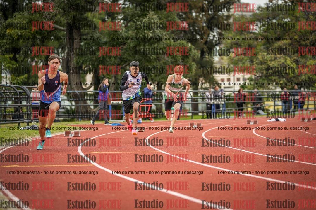 Fotos de los 200 m llanos de varones