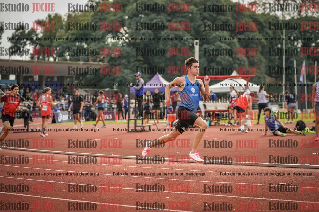 Fotos de los 400 m llanos de varones
