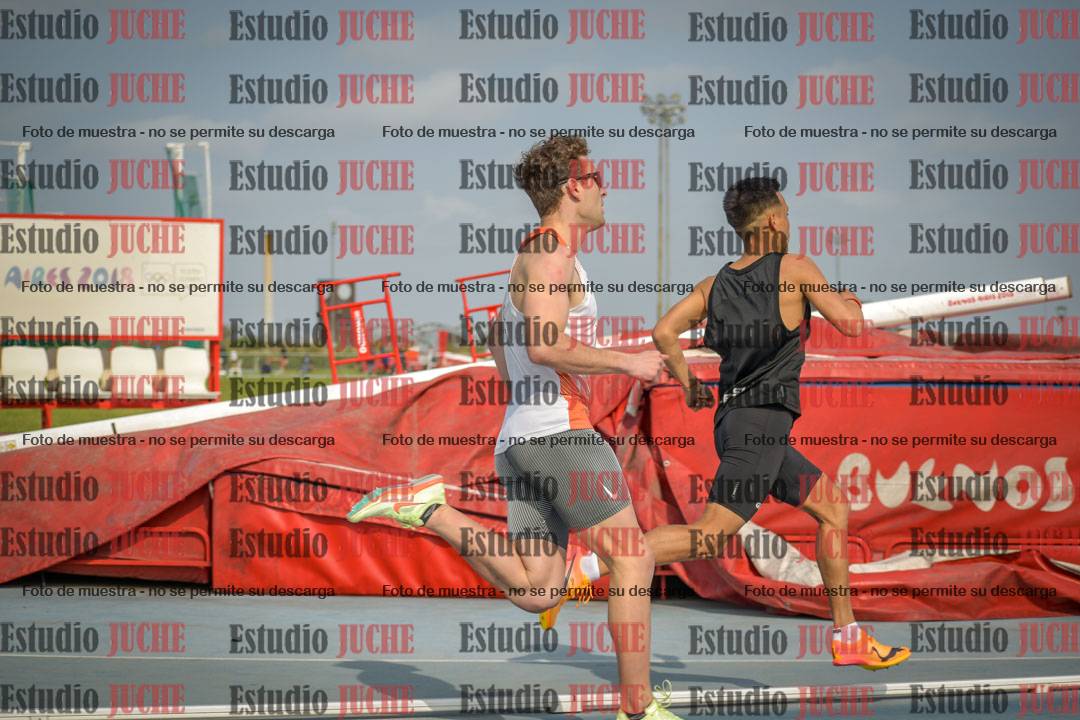 Fotos de los 800 m llanos de varones
