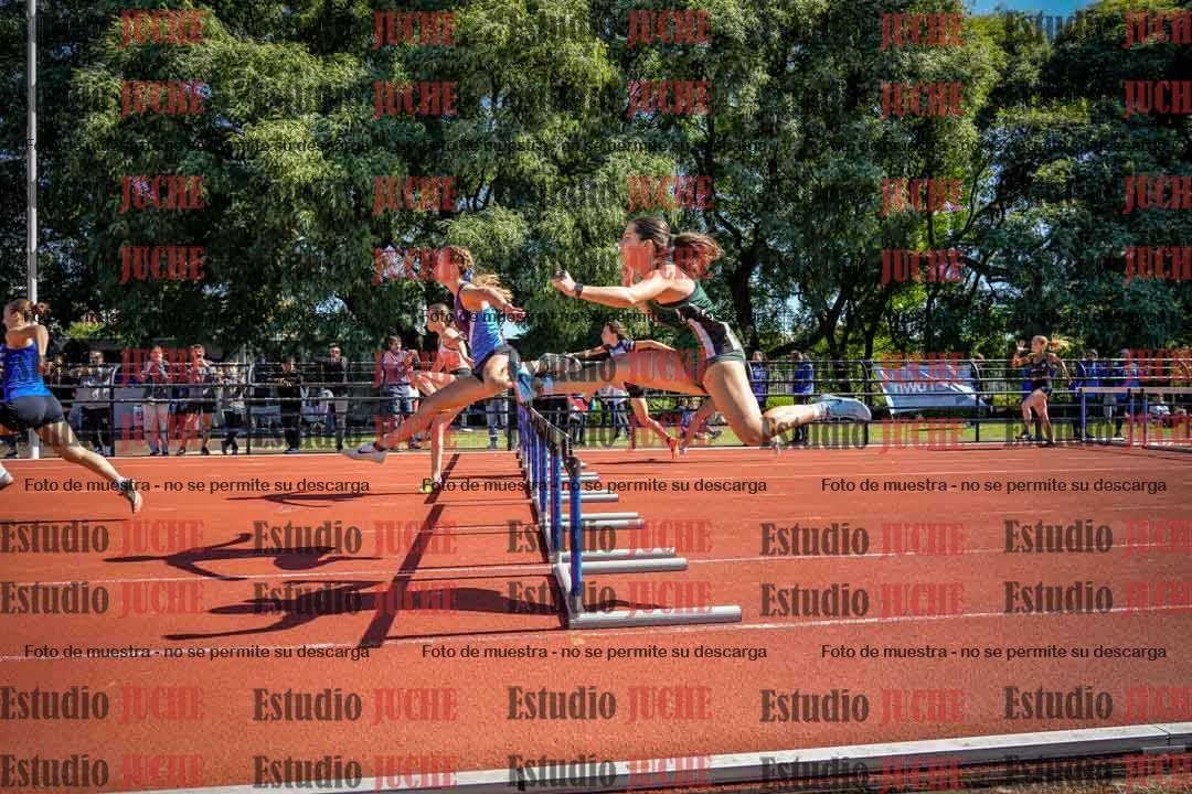 Fotos de los 100 m con vallas de mujeres