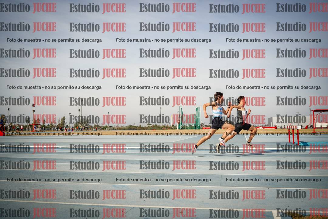Fotos de los 200 m llanos de varones