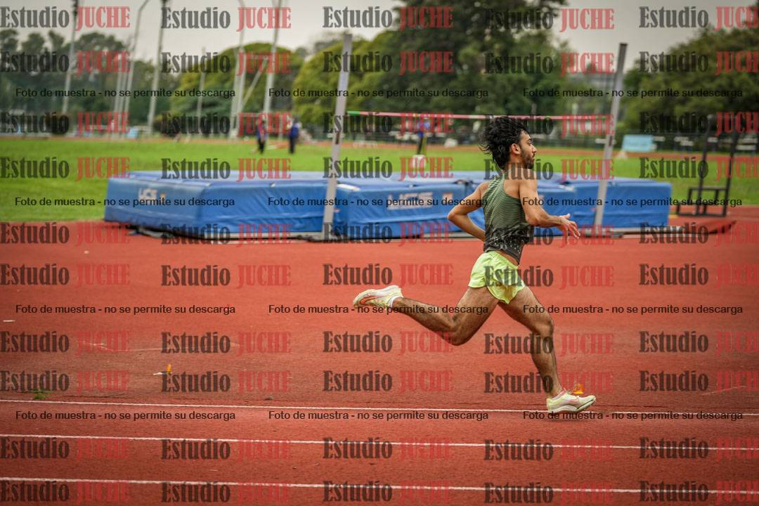 Fotos de los 800 m llanos de varones