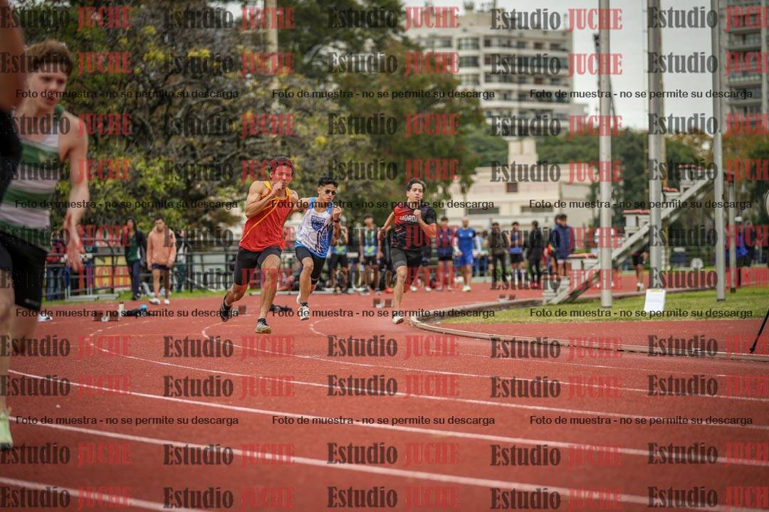 Fotos de los 200 m llanos de varones