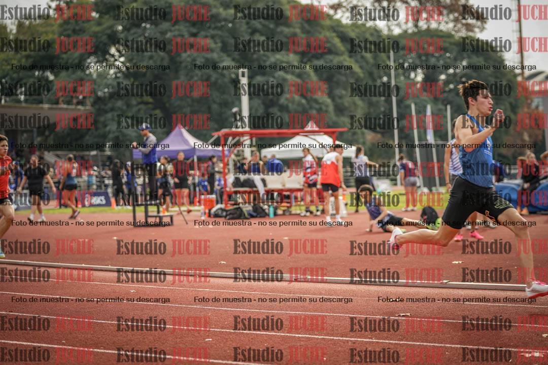 Fotos de los 400 m llanos de varones