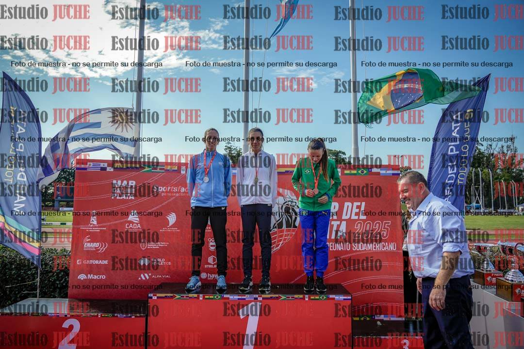 Fotos de algunos extras y podios del día 1