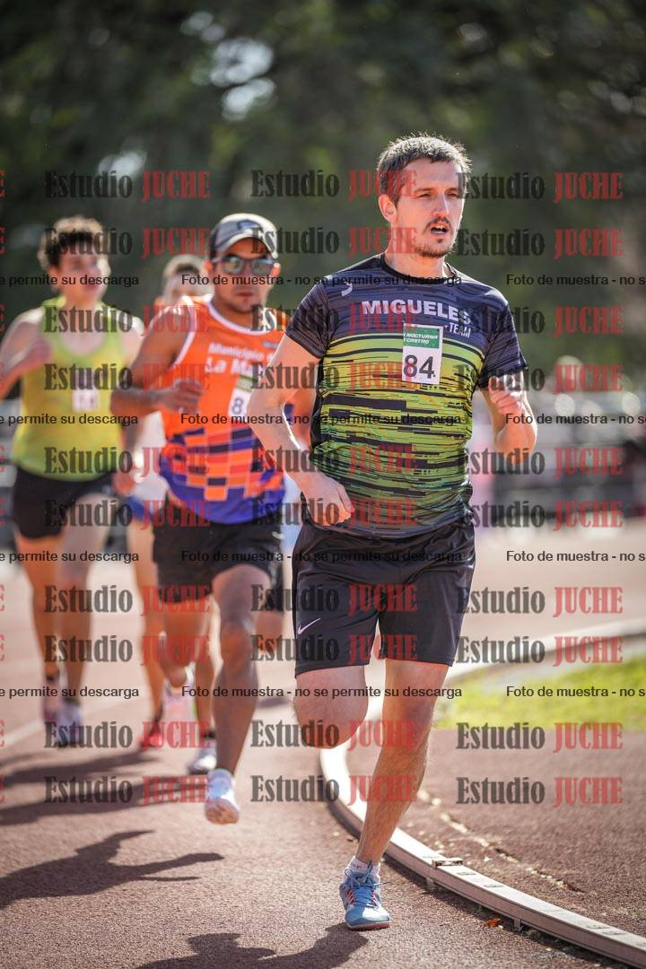Fotos de los 800 m llanos de varones