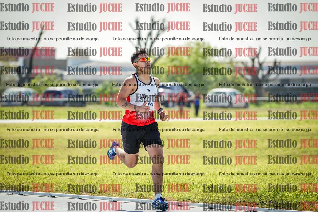 Fotos de los 800 m llanos de varones
