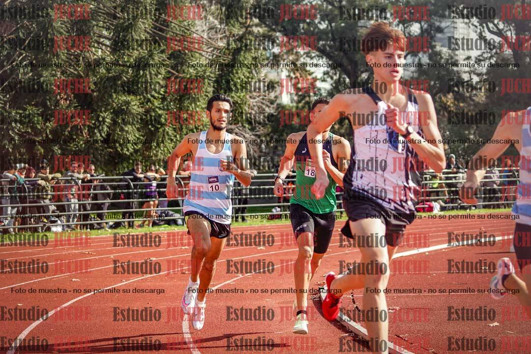 Fotos de los 800 m llanos de varones