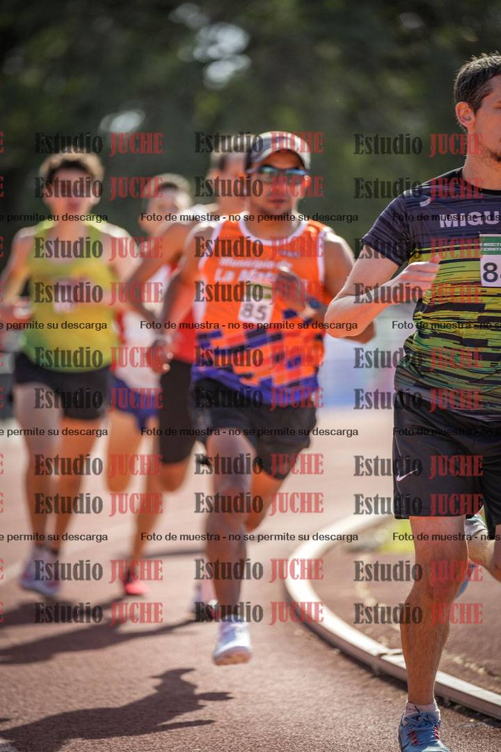 Fotos de los 800 m llanos de varones