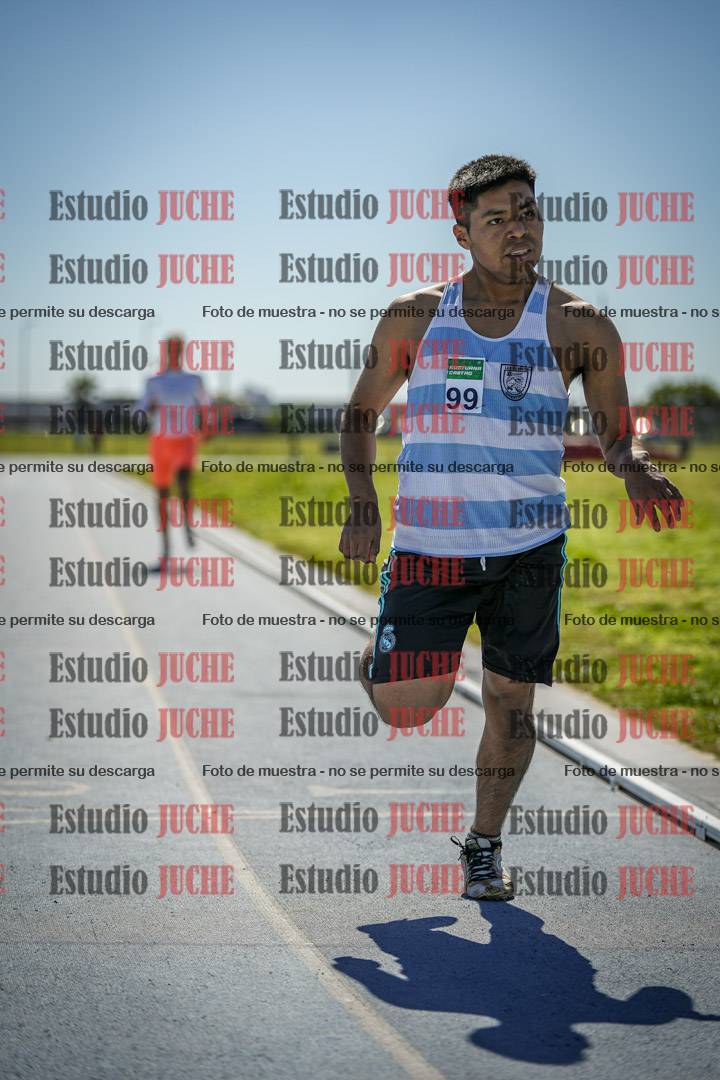 Fotos de los 800 m llanos de varones