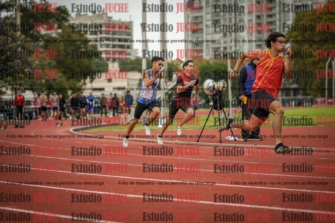 Fotos de los 200 m llanos de varones