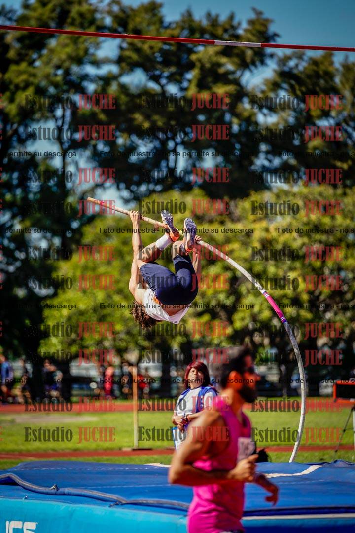 Fotos del salto triple de mujeres y varones