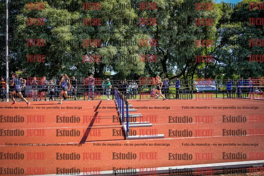 Fotos de los 100 m con vallas de mujeres