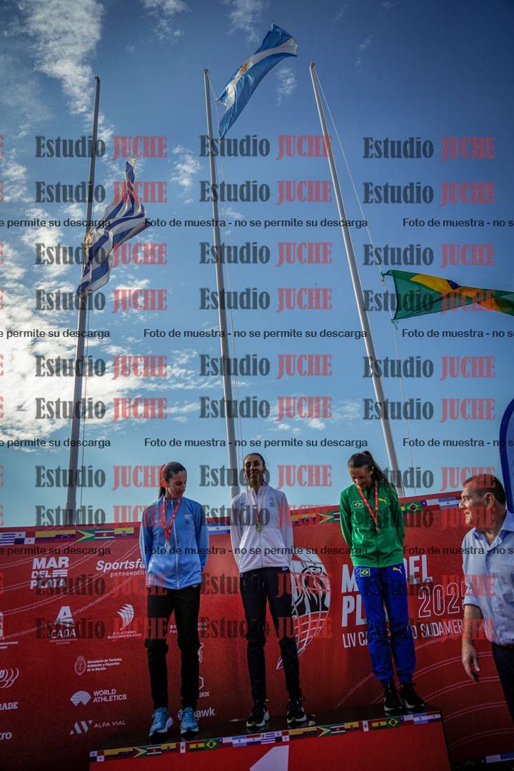 Fotos de algunos extras y podios del día 1