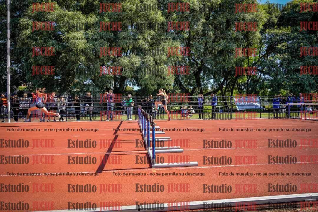 Fotos de los 100 m con vallas de mujeres