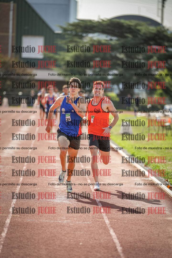 Fotos de los 800 m llanos de varones