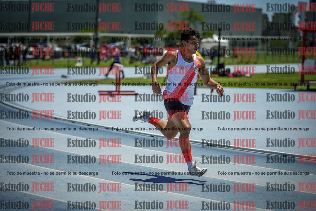 Fotos de los 400 m con vallas de varones