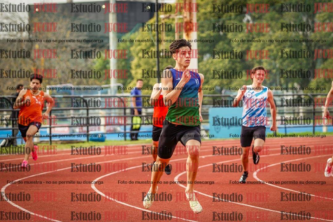 Fotos de los 400 m llanos de varones