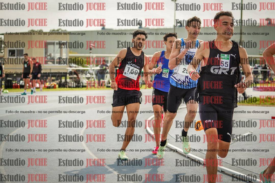 Fotos de los 800 m llanos de varones