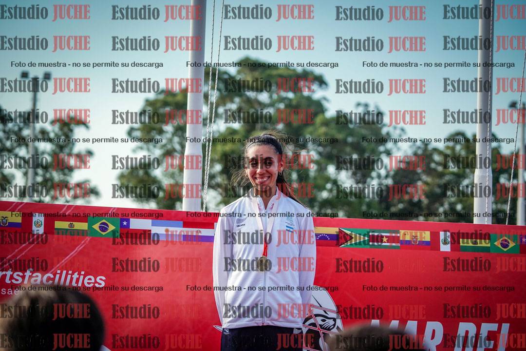 Fotos de algunos extras y podios del día 1