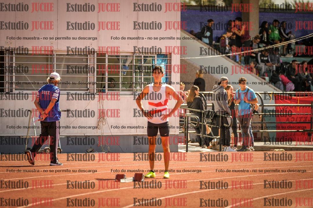 Fotos de los 400 m llanos de varones