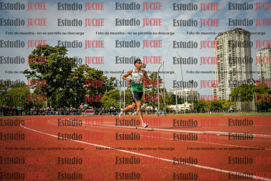 Fotos de los 3000 m llanos de varones