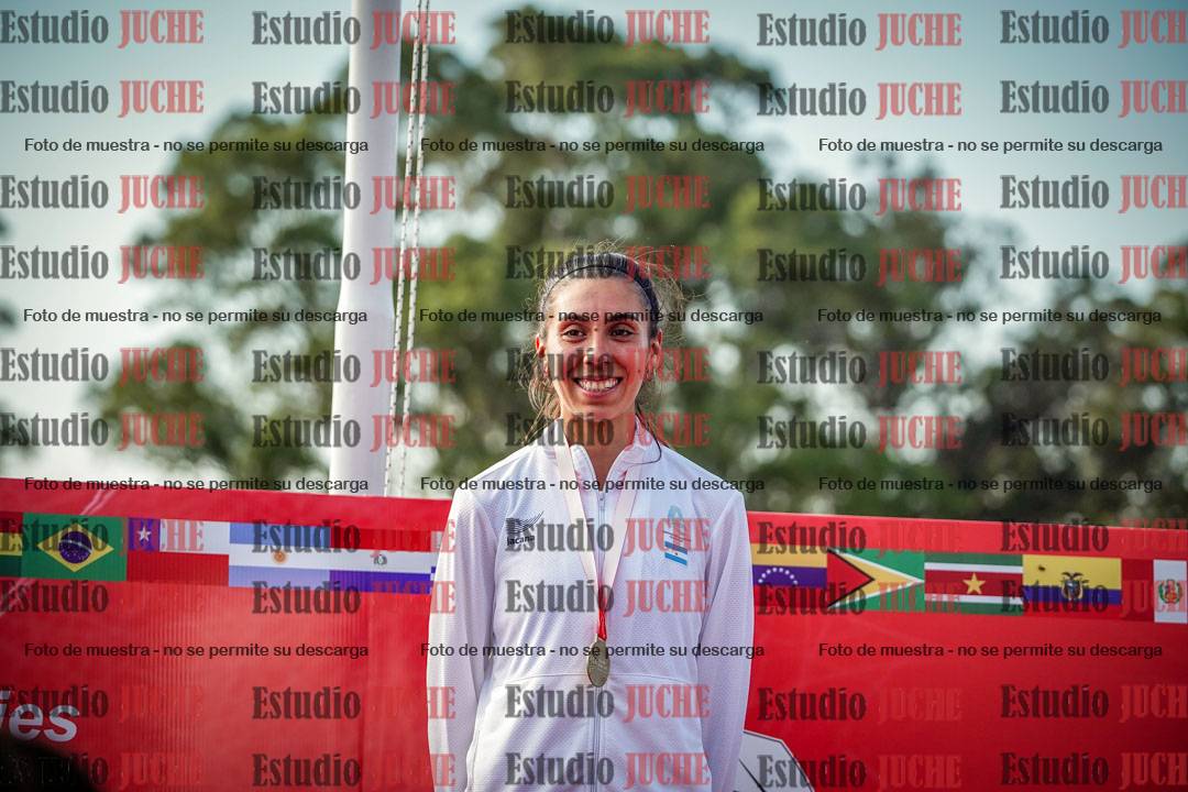 Fotos de algunos extras y podios del día 1