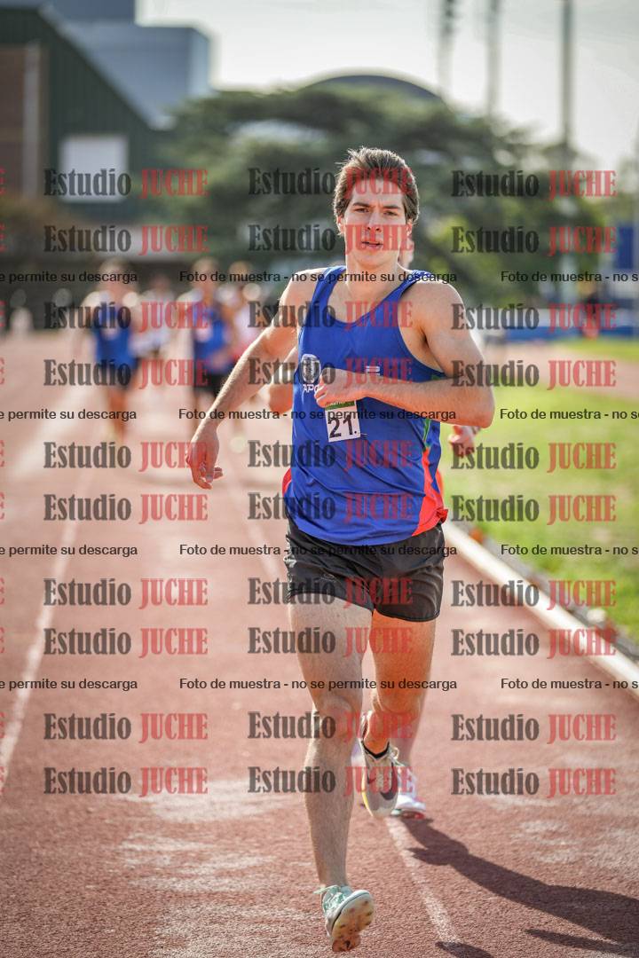Fotos de los 800 m llanos de varones