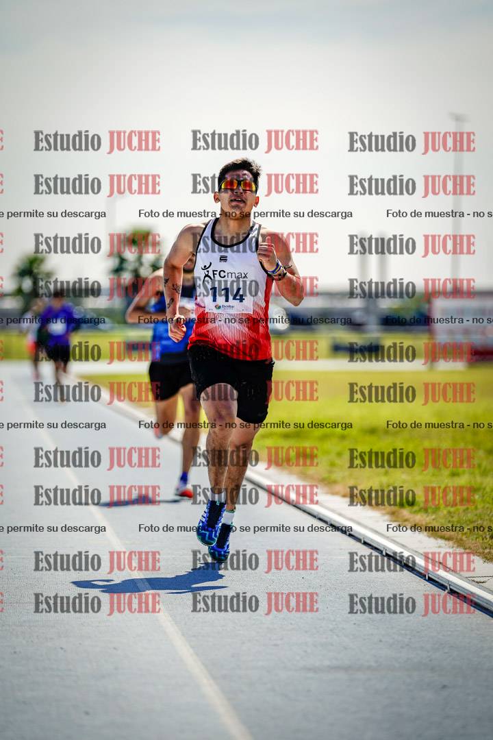 Fotos de los 800 m llanos de varones