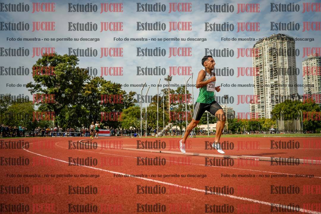 Fotos de los 3000 m llanos de varones