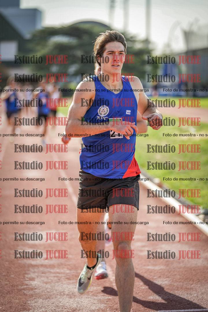 Fotos de los 800 m llanos de varones