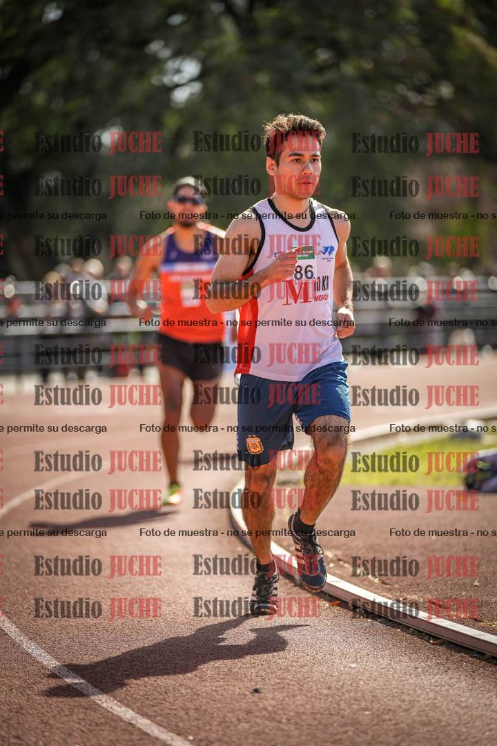 Fotos de los 800 m llanos de varones